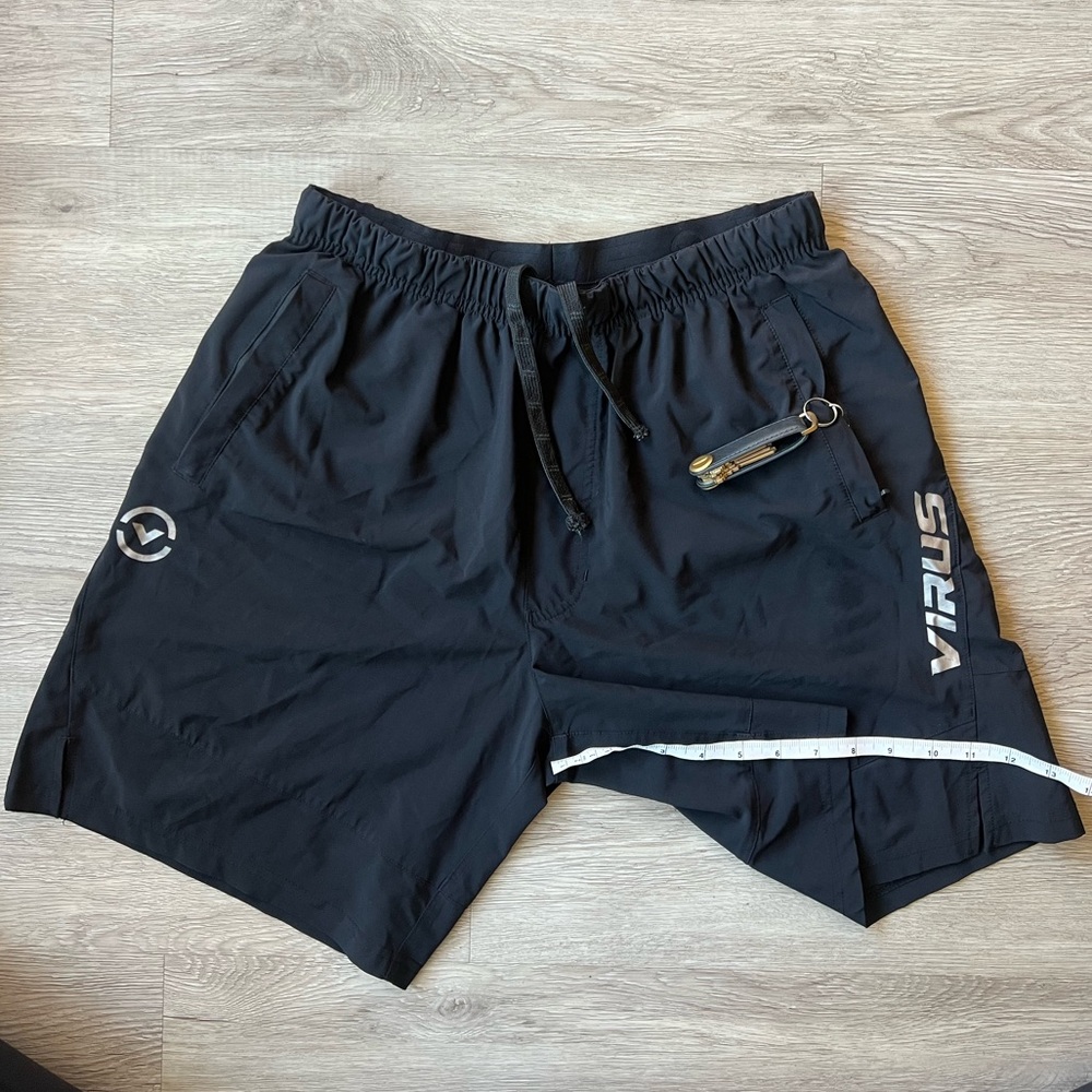 Men’s Virus Origin Shorts. Medium